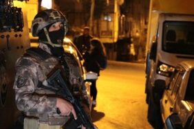 Bayraklı'da Uyuşturucu Operasyonunda İki Kişi Tutuklandı