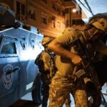 İzmir'de Ünlü Gece Kulübüne Baskın