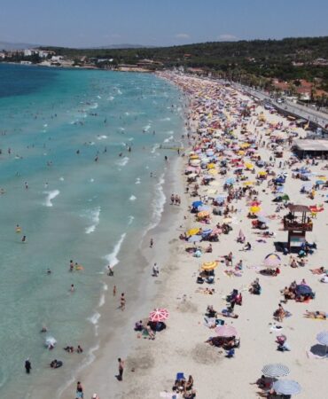 Çeşme Arife Gününden Doldu Taştı