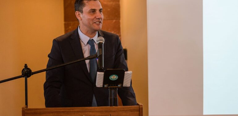 Ege Belediyeler Birliği Başkanlığına Ferdi Zeyrek Seçildi