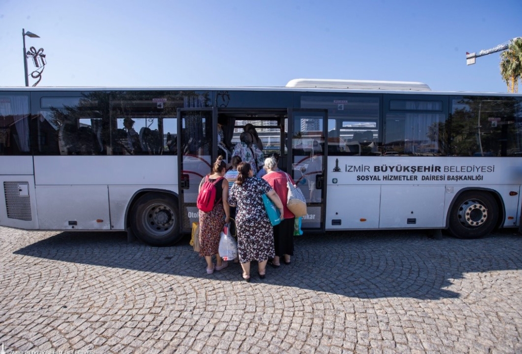 İzmir'de Dezavantajlı Bölgedeki Kadınlar Denizle Buluştu!