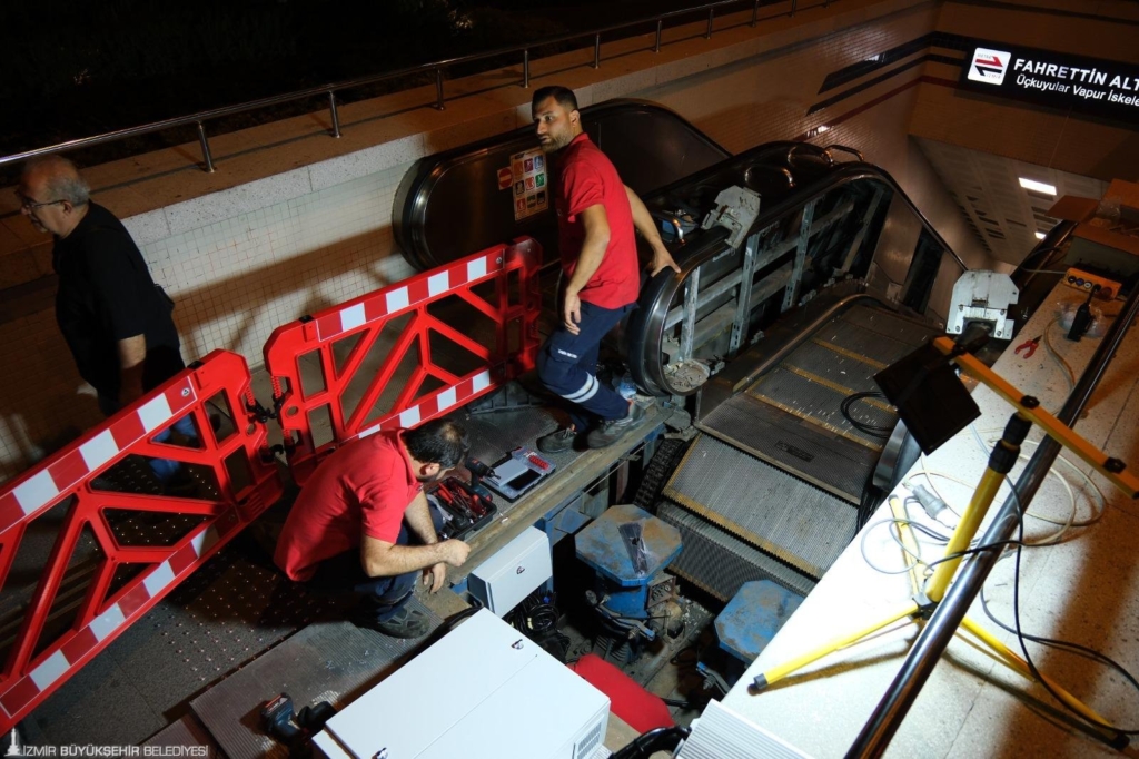 İzmir Metro’da Yürüyen Merdiven ve Asansör Seferberliği