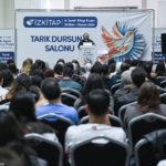 İzmir Kitap Fuarı İlk Günden Yoğun İlgi Görüyor