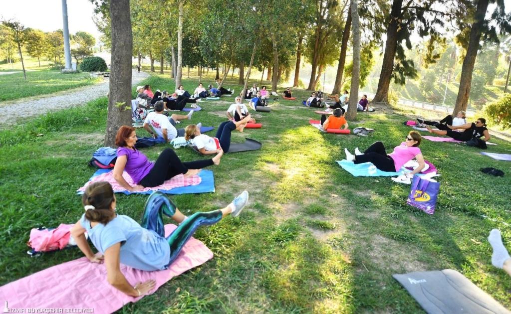 İzmir’de Ücretsiz Spor Seferberliği Herkes Spora, Herkes Sağlığa!