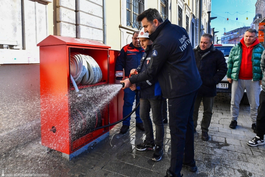 İzmir İtfaiyesi’nden Sıkı Denetim