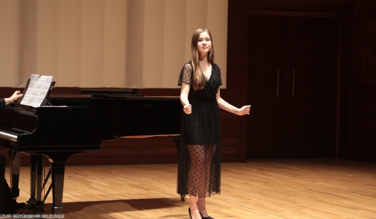 Genç Opera Sanatçıları İzmir’de Sahne Alıyor