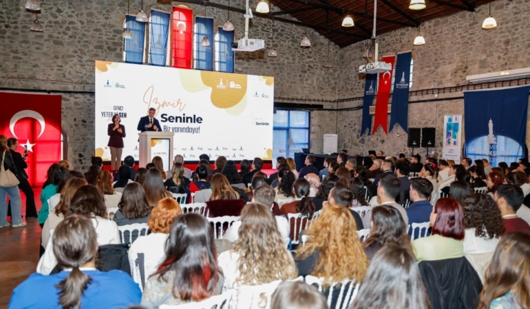 İzmir Büyükşehir Belediyesi’nden Gençlere İş Dünyasına Hazırlık Fırsatı