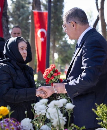 Kadifekale Şehitliği'nde 18 Mart Çanakkale Anması