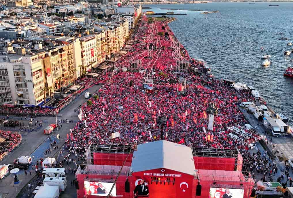 CHP’nin İzmir Mitinginde Tarihi Gün