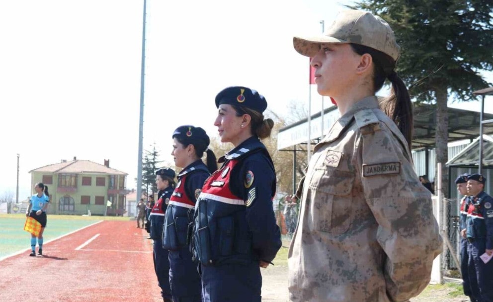 Lise mezunu kadın Jandarma Nasıl Olunur?