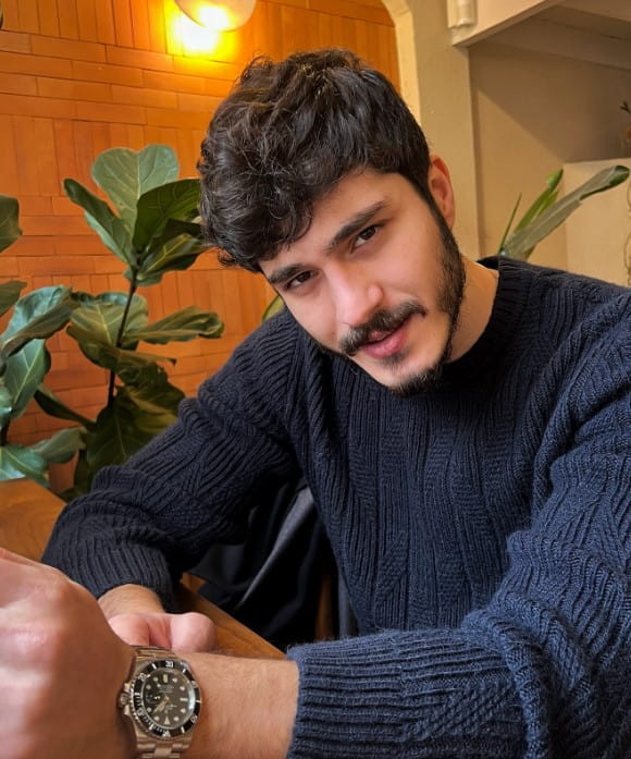 Enes Koçak Kimdir
