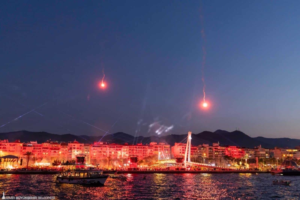 Göztepe’nin 100. Yılı İzmir’de Coşkuyla Kutlandı