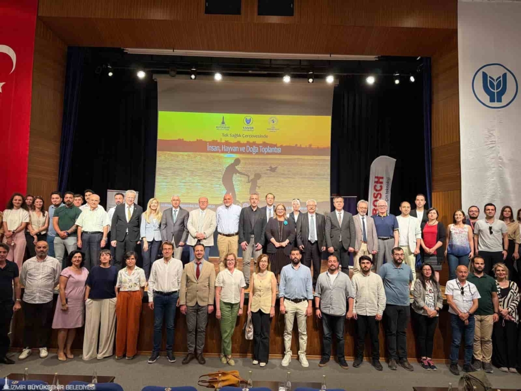 İzmir Büyükşehir Belediyesi’nden “Tek Sağlık” Paneli