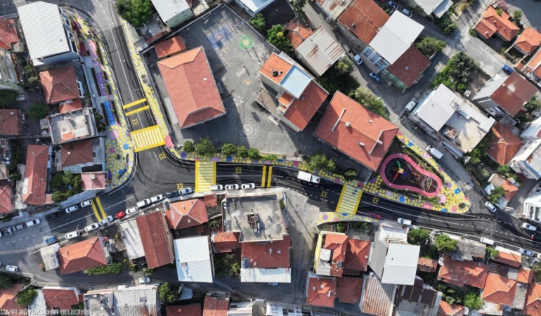 İzmir’de Kamusal Alanlar Halkla Birlikte Yeniden Şekilleniyor