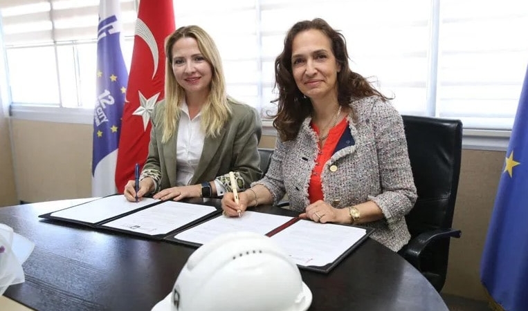 Karşıyaka Belediyesi’nden Beyaz Baretli Kadınlara Destek