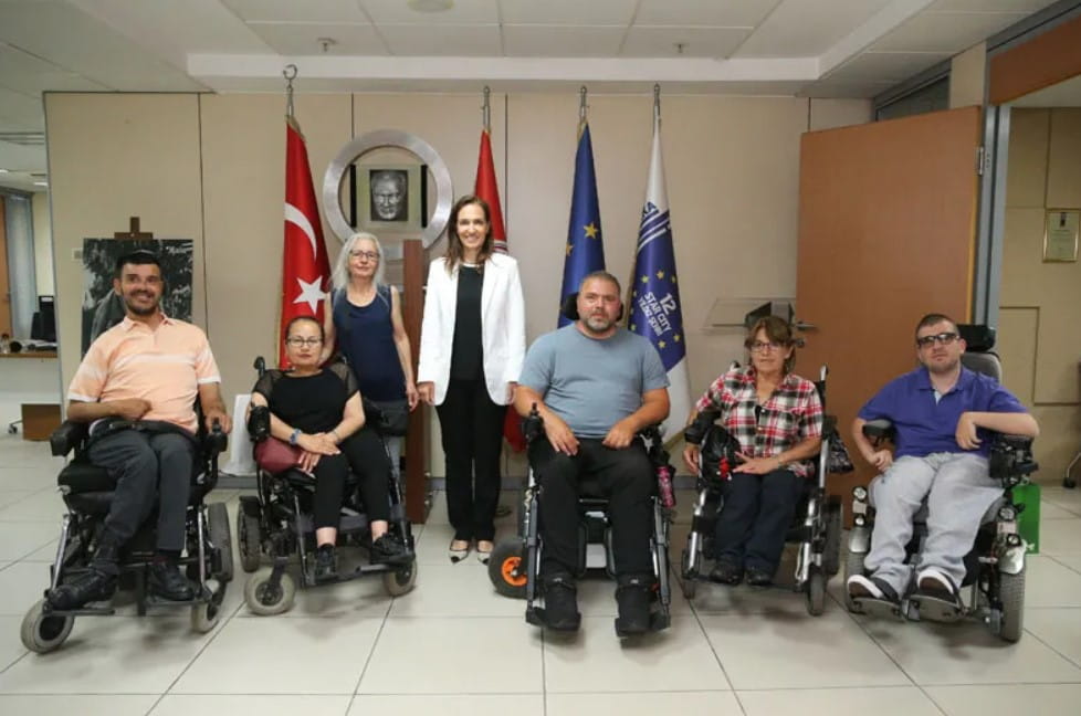 Karşıyaka'da Eşitlik İçin Engelleri Kaldırıyoruz
