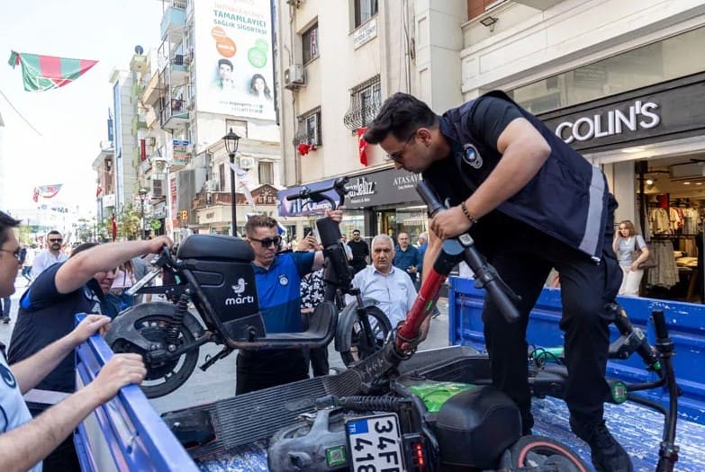 Karşıyaka'da Trafik İhlallerine Sıkı Denetim Başladı