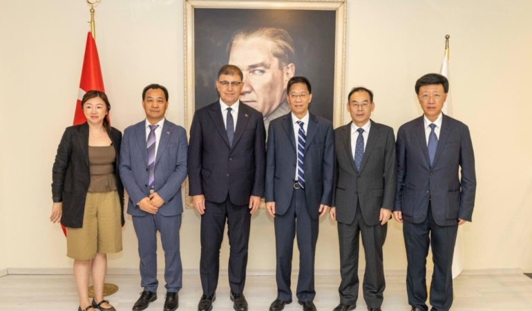 İzmir ve Sichuan Arasında Yeni Bir Köprü Kuruluyor