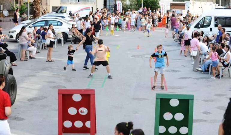 Karşıyaka’da Mahalle Olimpiyatları Coşkusu Sürüyor