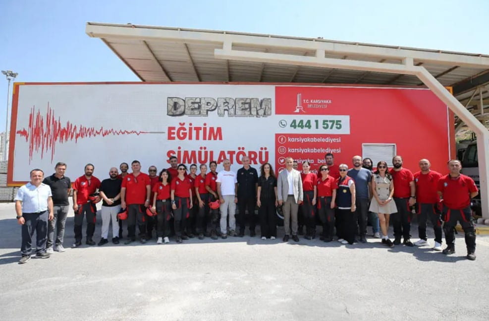 Afet Bilinci İçin Karşıyaka’da Anlamlı Anma