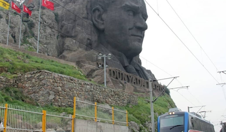 İZBAN Grevine Karşı Ek Otobüs Seferleri Başlatıldı