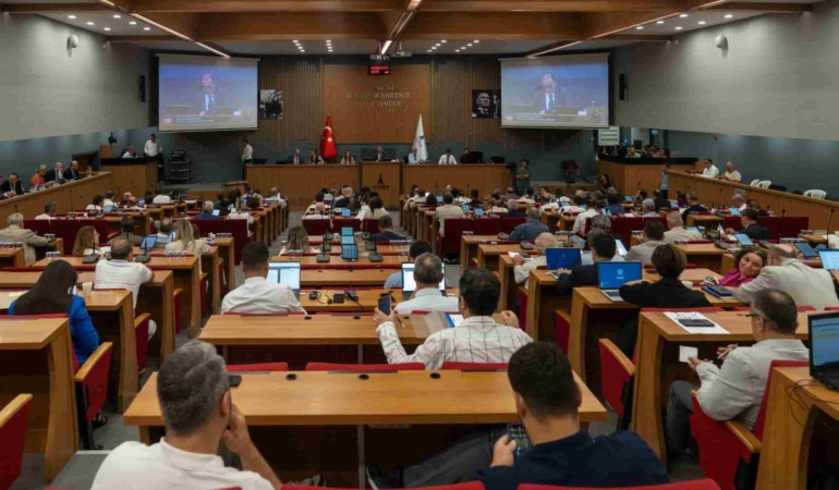 İZBAN’da 90 Dakika ve Halk Taşıt Kaldırıldı