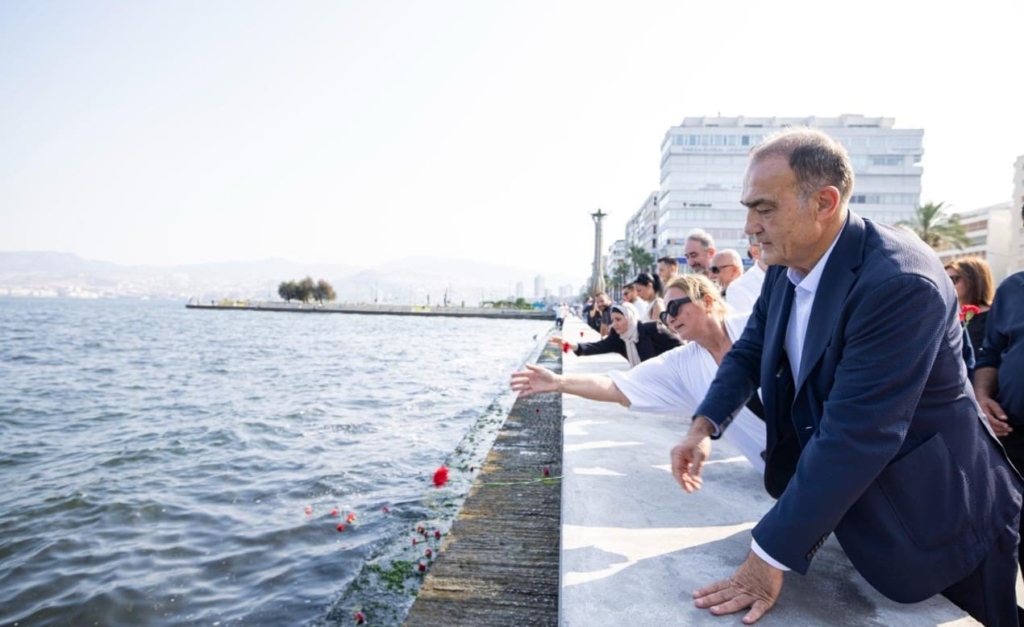 İzmir, Porajmos’un 81. Yılında Roman Soykırımını Andı