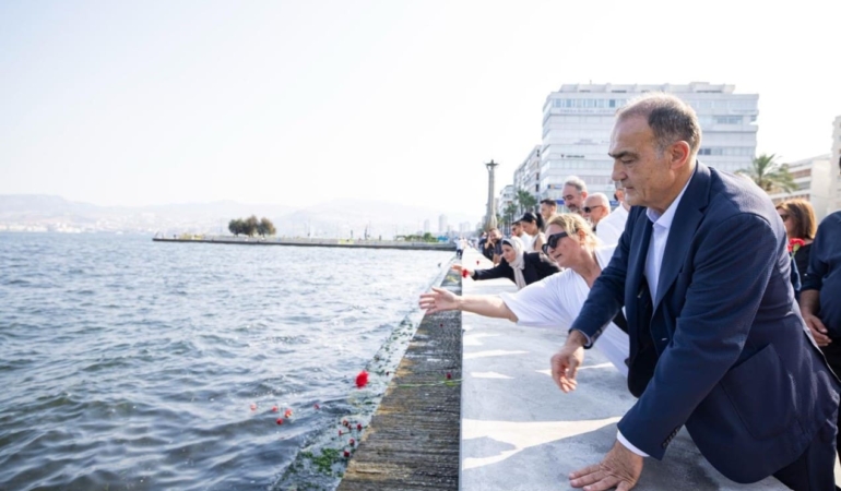 İzmir, Porajmos’un 81. Yılında Roman Soykırımını Andı