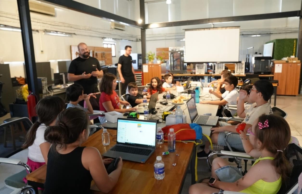 İzmirli Çocuklar RoboCup ile Geleceğe Kod Yazdı