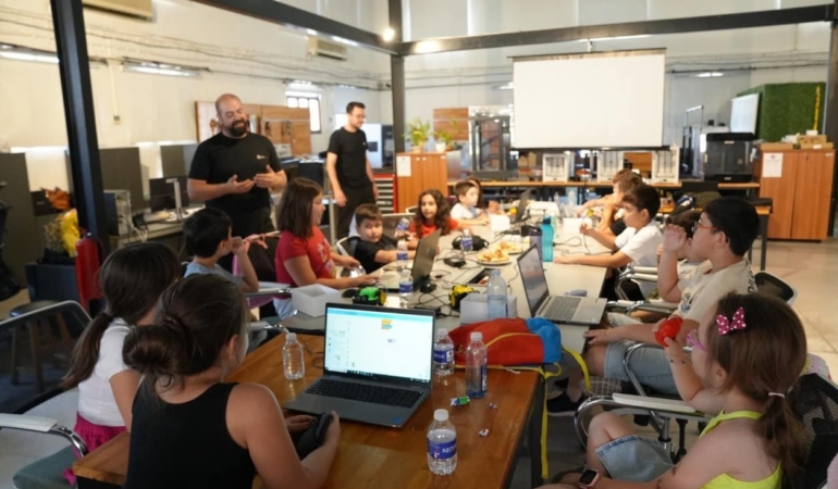 İzmirli Çocuklar RoboCup ile Geleceğe Kod Yazdı
