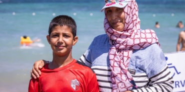 İzmirli Kadınlar ve Çocuklar Sığacık’ta Denizle Buluştu