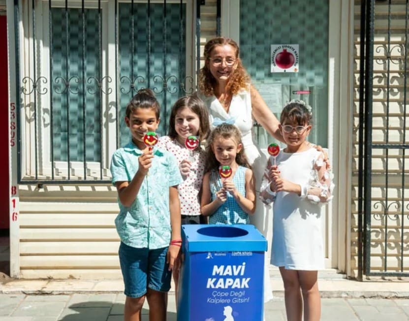 Karşıyaka’da Mavi Kapak Kampanyasına Yoğun İlgi