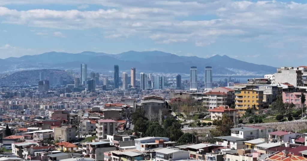 Karşıyaka’da Zemin Etütleri ve Yapı Analizleri Başladı