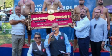 Ödemiş Gölcük Yaylası’nda Yağlı Güreş Heyecanı