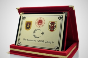 Plaket Seçimi, Fiyatları ve Kişiye Özel Tasarım Rehberi