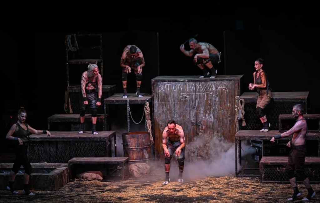 İzmir Enternasyonal Fuarı’nda Tiyatro Rüzgârı Başladı