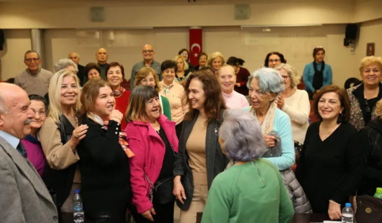 Karşıyaka’da Bilge Çınarlar Merkezi’nde Yeni Dönem Başlıyor