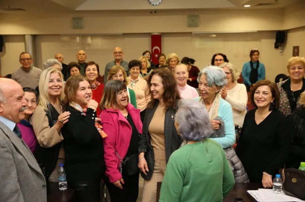Karşıyaka’da Bilge Çınarlar Merkezi’nde Yeni Dönem Başlıyor