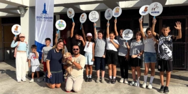 İzmirli Çocuklar İngilizceyi Hayvan Dostlarıyla Öğreniyor