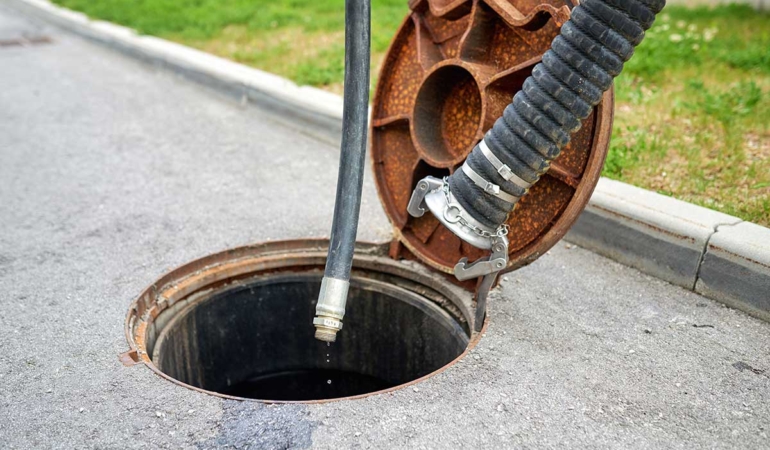 Avcılar Tıkanıklık Açma: Robotlu ve Kameralı Sistemlerle Evinizi Kirletmeden %100 Çözüm