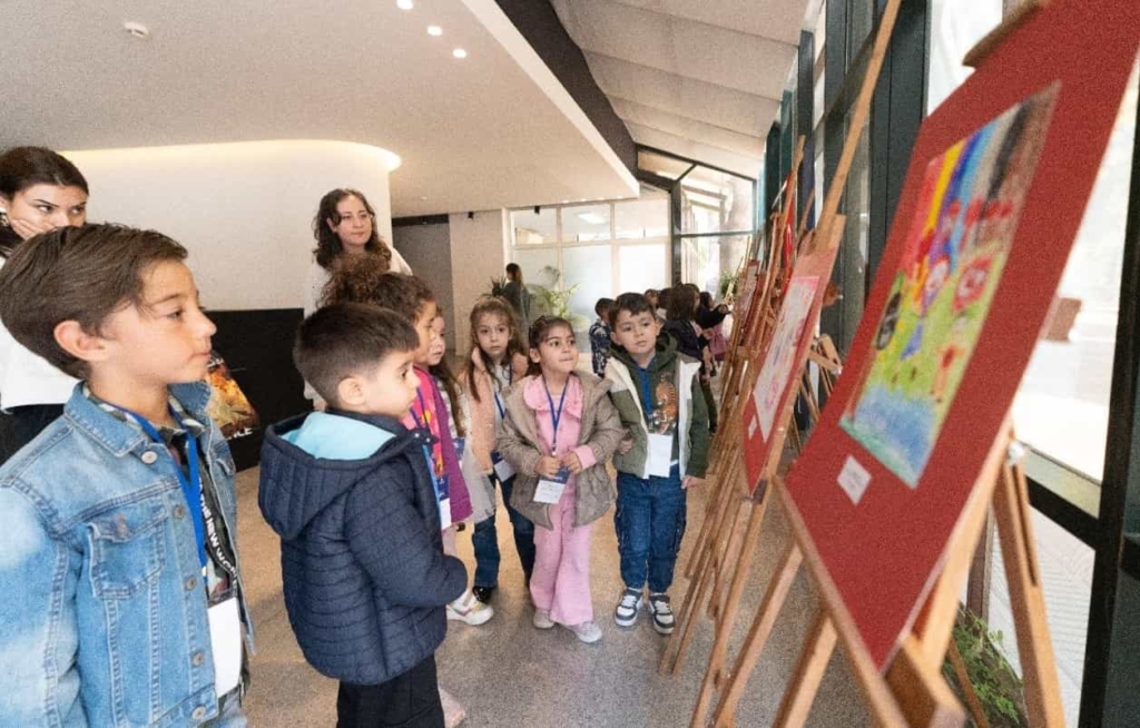 İzmir Çocuklarından Cumhuriyet ve Atatürk Sevgisi