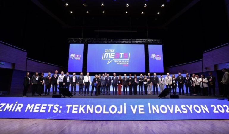 İzmirMeets Zirvesi Geleceğin Teknolojilerini Tanıttı