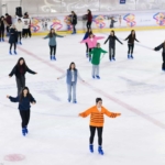 İzmir’de Buz Pateni Sezonu Açıldı