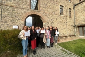 İzmirli Kadınlar Dijital Dünyada Güçleniyor