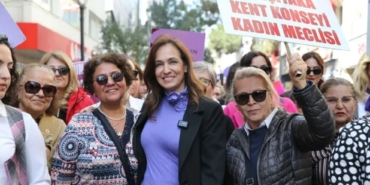 Kadına Yönelik Şiddette Karşı Karşıyaka'dan Güçlü Mesaj