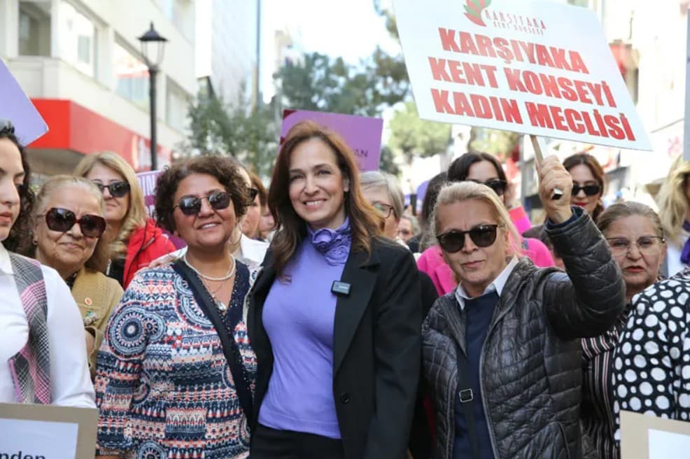 Kadına Yönelik Şiddette Karşı Karşıyaka'dan Güçlü Mesaj