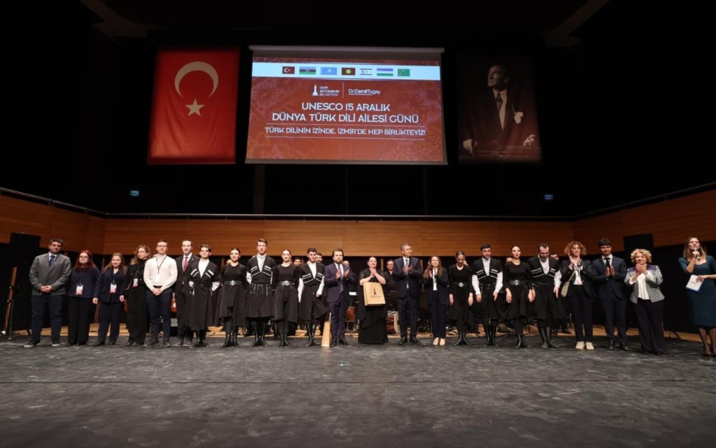 Dünya Türk Dili Ailesi Günü İzmir’de Kutlandı