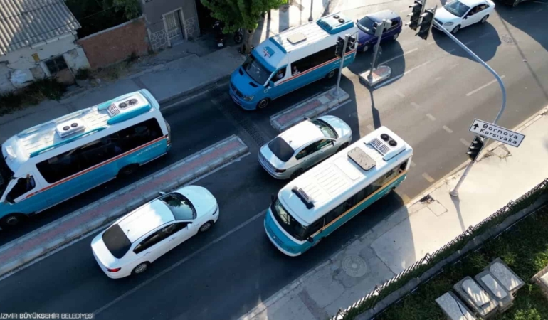 İzmir’de Trafik Denetimlerine Dron Desteği