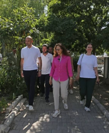 Karşıyaka’da Parklar Yenileniyor