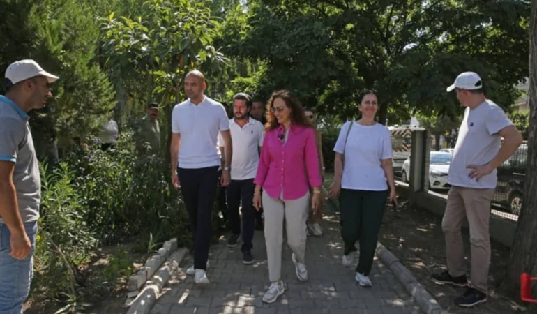 Karşıyaka’da Parklar Yenileniyor
